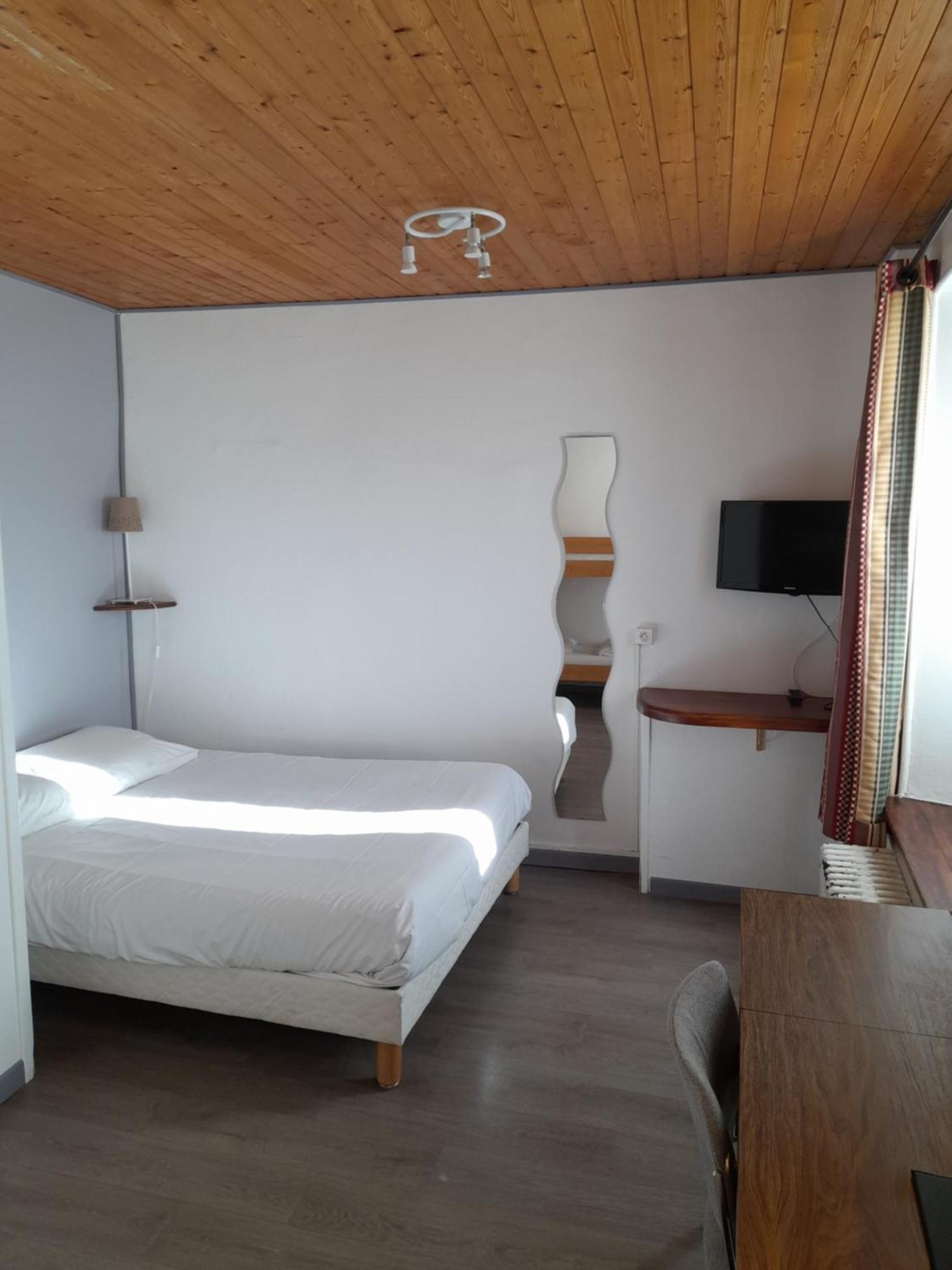 Hotel Du Centre Villard-de-Lans Esterno foto